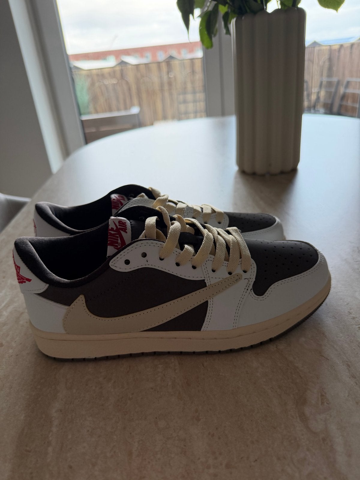 Nike Air Jordan 1 Low Travis Scott Reverse Mocha, Bruin, Nieuw, Ophalen of Verzenden, Sneakers of Gympen