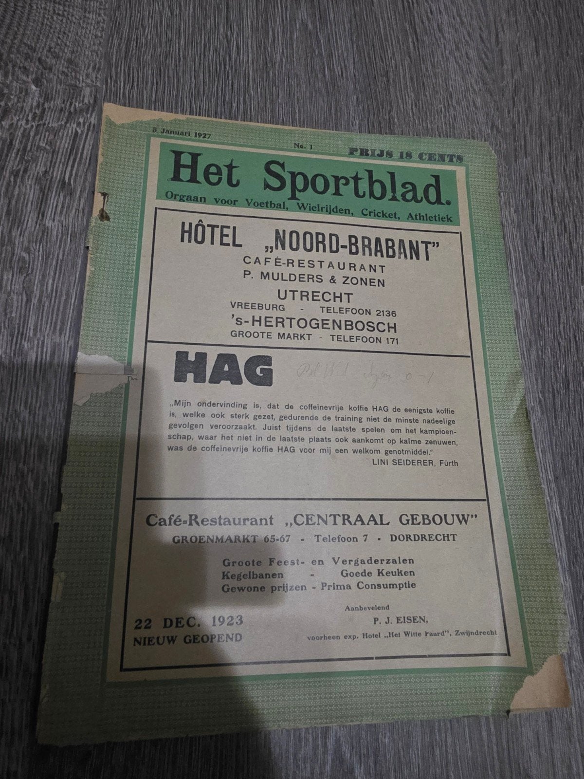Het Sportblad - Voetbalnieuws uit 1927, Ophalen of Verzenden, Gelezen, Overige typen