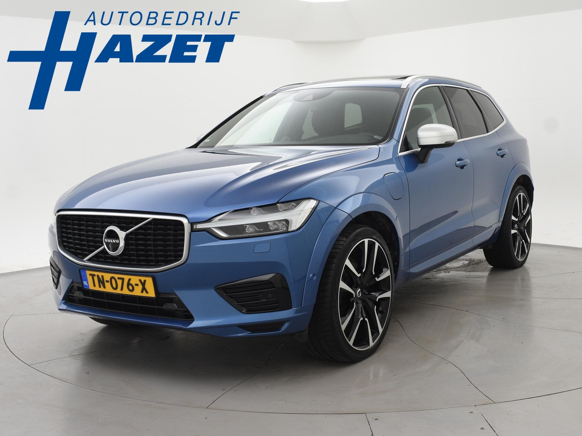 Volvo XC60 2.0 T8 T.E. 390 PK AWD R-DESIGN + BOWERS & WILKIN, Auto's, Gebruikt, Euro 6, 4 cilinders, Blauw