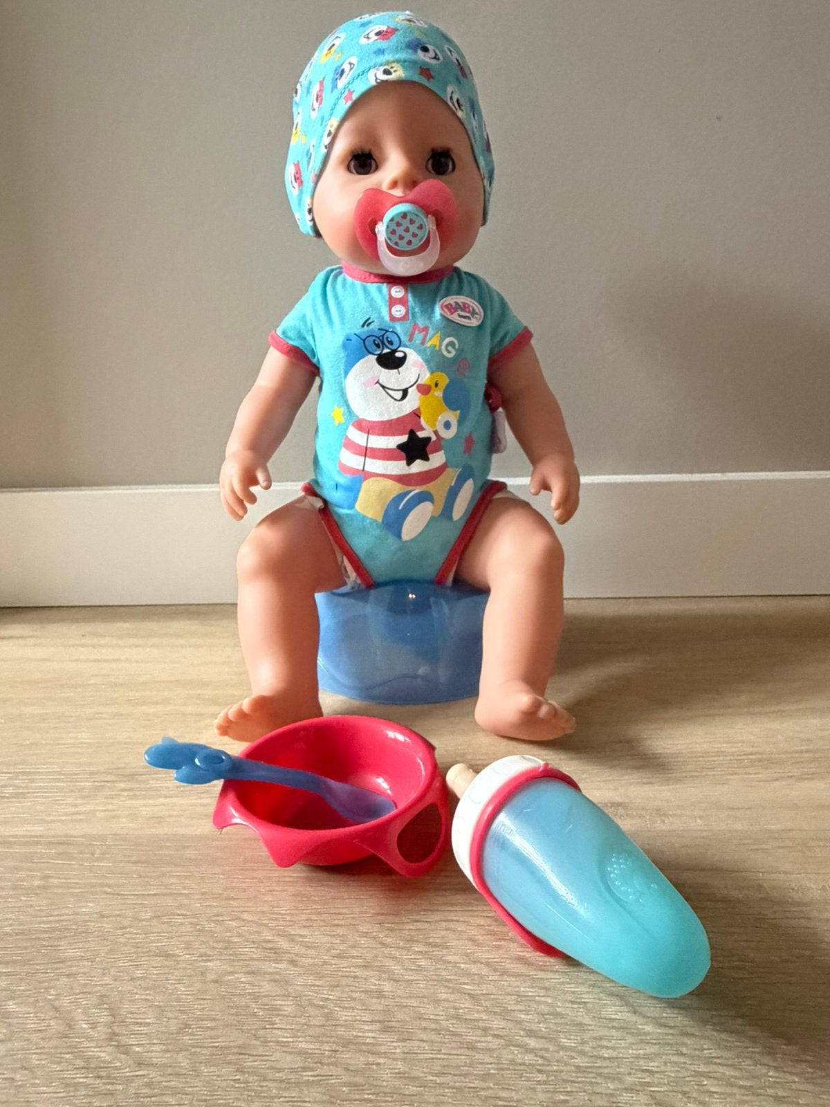 Baby Born pop met accessoires, Kinderen en Baby's, Speelgoed | Poppen, Ophalen, Zo goed als nieuw, Babypop