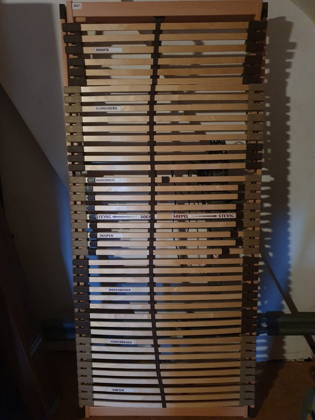 Elektrisch verstelbare lattenbodem 200x90 cm, Ophalen, Gebruikt, 90 cm, Eenpersoons