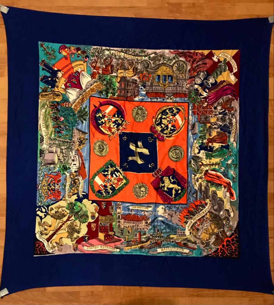 Antieke sjaal Koningin Wilhelmina 50 jaar jubileum 1950, Antiek en Kunst, Antiek | Kleden en Textiel, Verzenden
