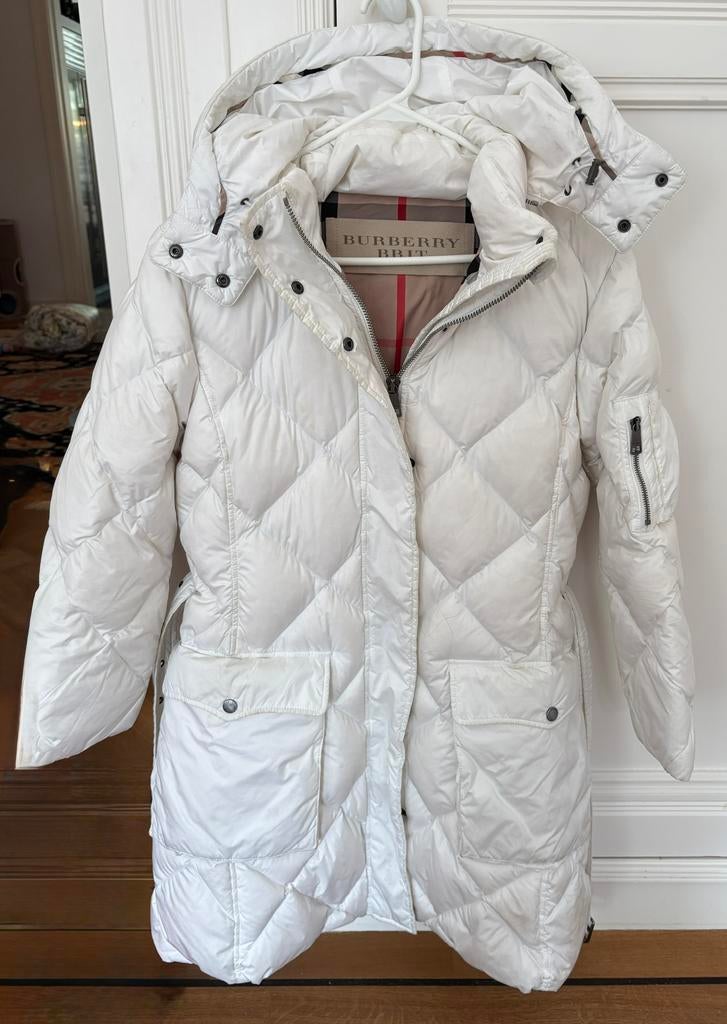 Burberry White Puffer Coat Womens Size S, Kleding | Dames, Ophalen, Zo goed als nieuw, Maat 36 (S), Wit