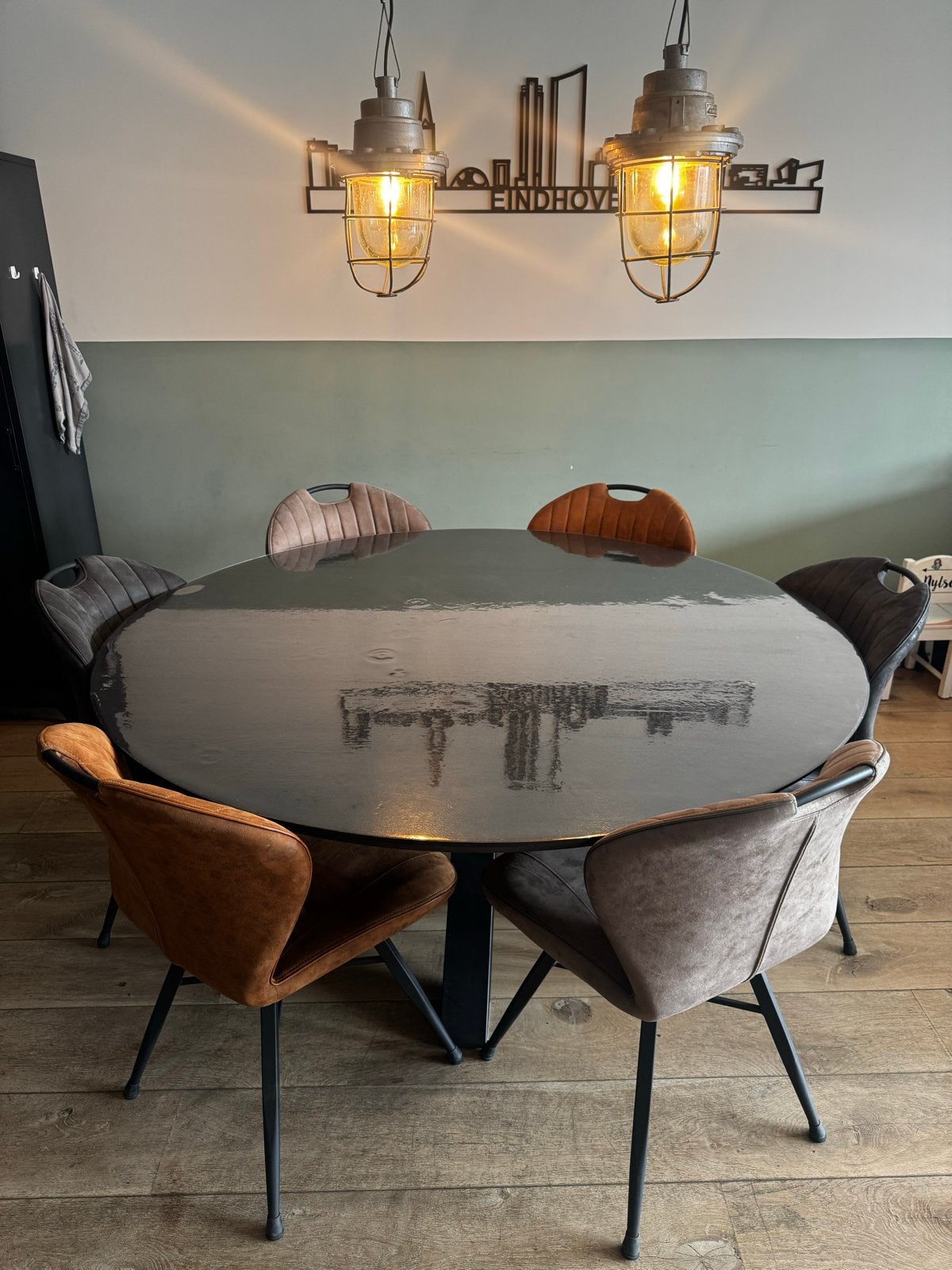 Moderne ronde eettafel 160 cm met 6 stoelen, Huis en Inrichting, Tafels | Eettafels, Ophalen, Overige materialen, 150 tot 200 cm