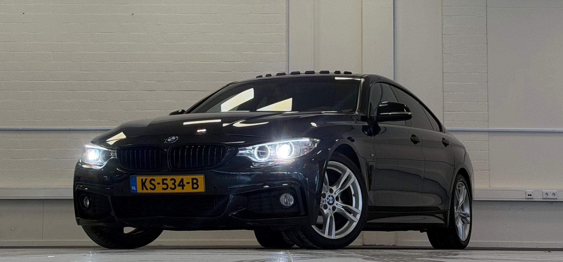 BMW 4-serie Gran Coupé 420i Centennial High Executive Schui, Achterwielaandrijving, Gebruikt, 4 cilinders, Zwart