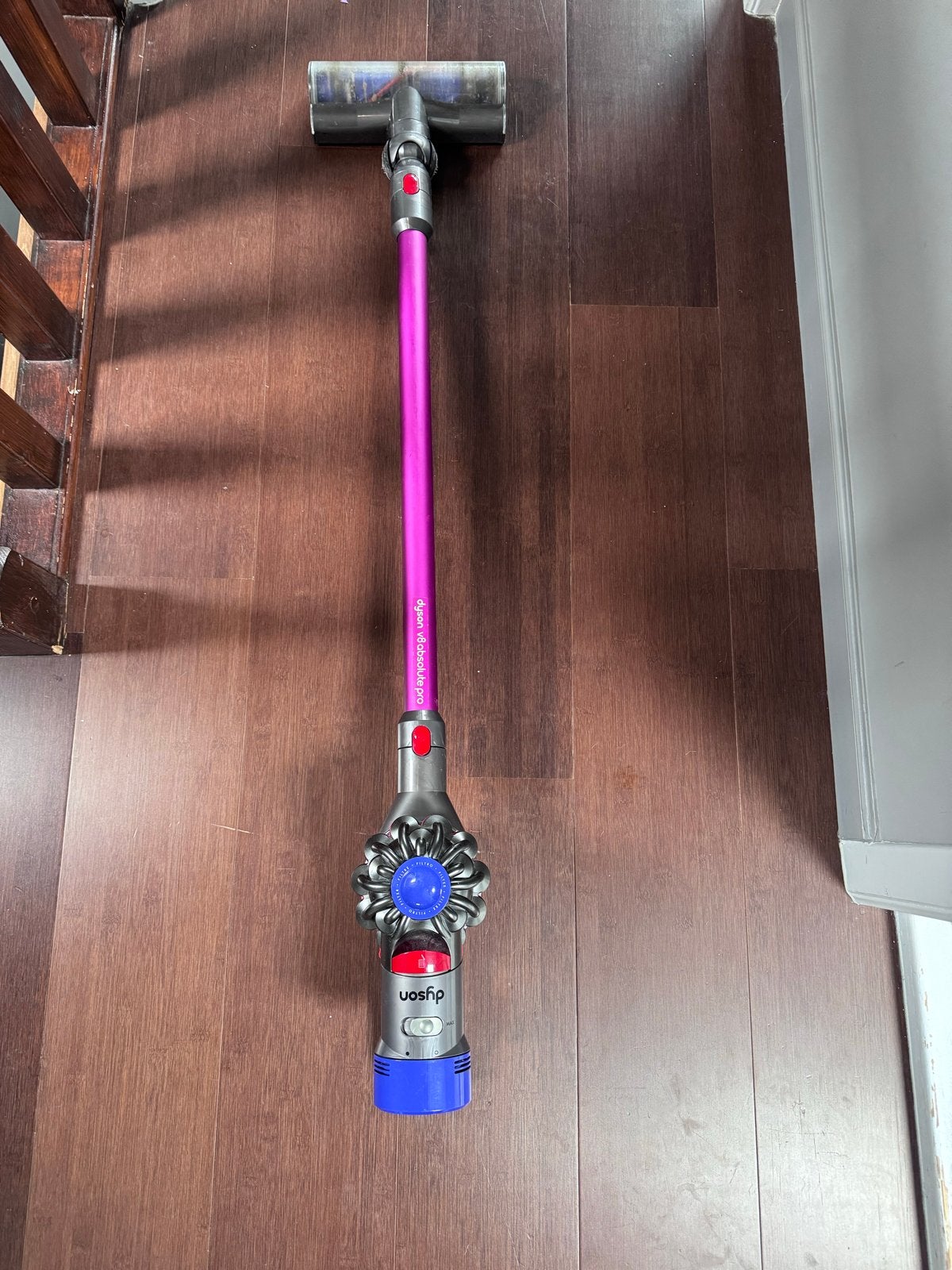 Dyson V8 Absolute Pro Steelstofzuiger - Krachtig & Draadloos, Witgoed en Apparatuur, Stofzuigers, Ophalen, Gebruikt, Draadloos
