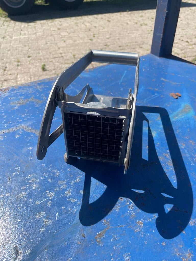 Metalen frietsnijder - Handig keukenhulpje, Zilver, Ophalen of Verzenden, Metaal, Overige merken
