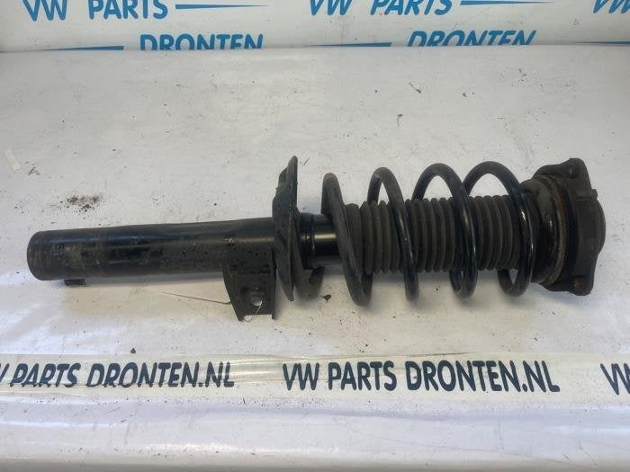 Schokdemper rechts-voor van een Volkswagen Passat, Gebruikt, -, -, -