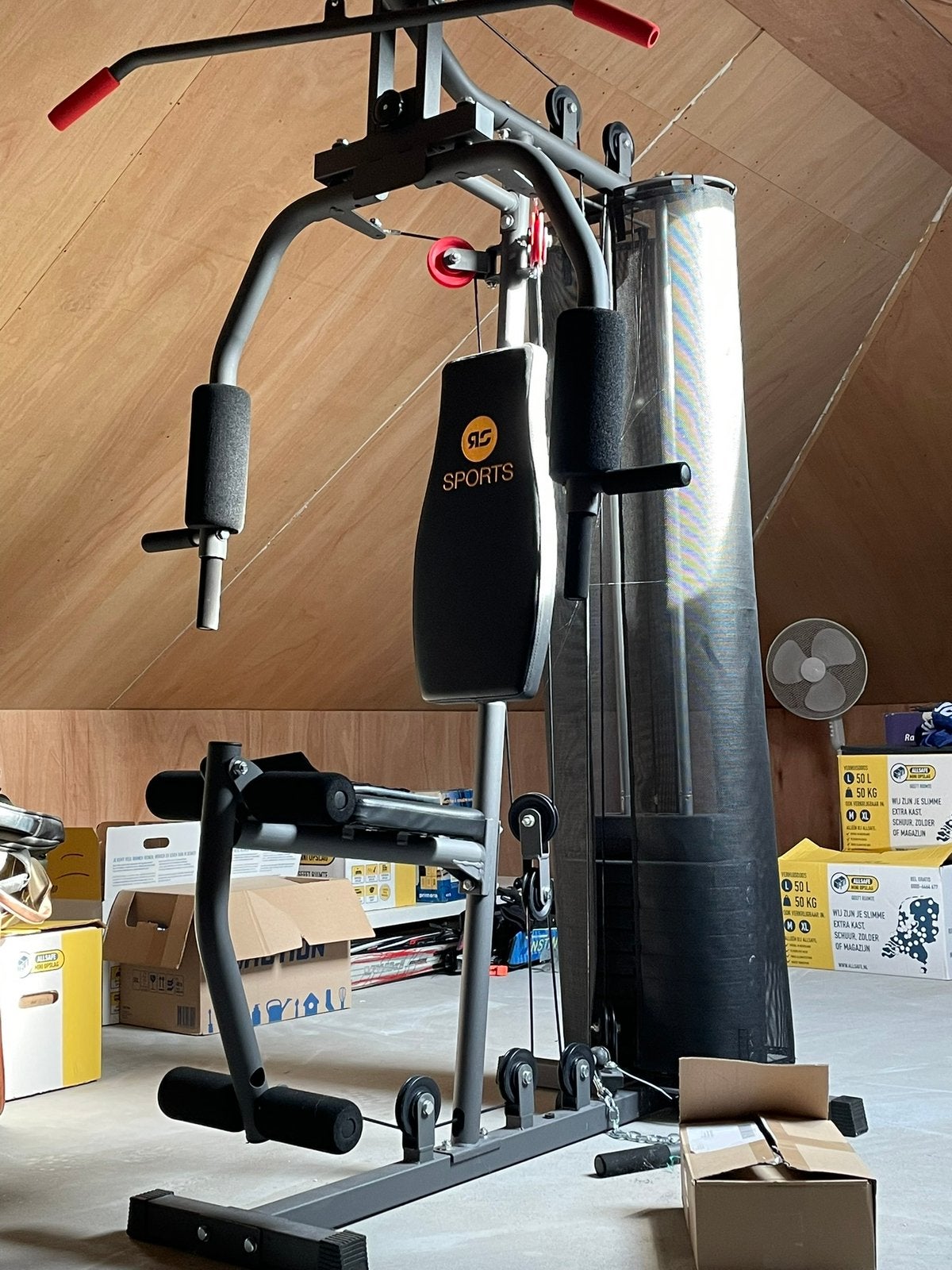 Fitness apparaat, Sport en Fitness, Ophalen, Zo goed als nieuw, Borst, Krachtstation