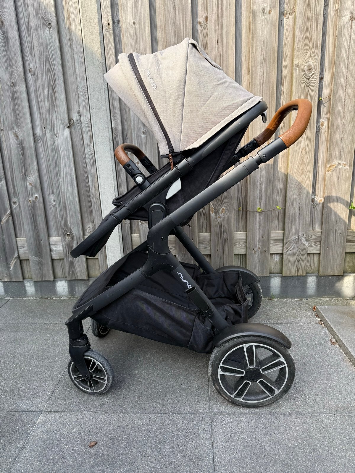 Nuna Demi Grow kinderwagen met reiswieg en zitje, Gebruikt, Combiwagen, Met reiswieg, Ophalen