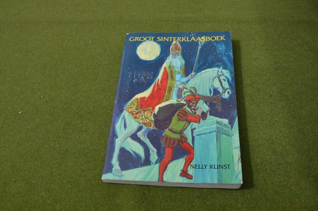 Vintage groot Sinterklaasboek / groot Kerstboek 1987 Nelly K, Ophalen of Verzenden, Gebruikt