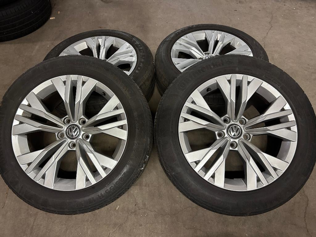 17 inch originele velgen + zomerbanden VW Passat All Track, Info@originalwheels.nl, Banden en Velgen, 17 inch, Ophalen of Verzenden