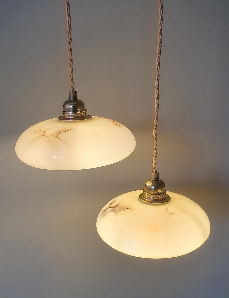 Set van 2 vintage gemarmerde opaline hanglampen - Art Deco, Gebruikt, Glas, 75 cm of meer, Art deco, vintage, antiek