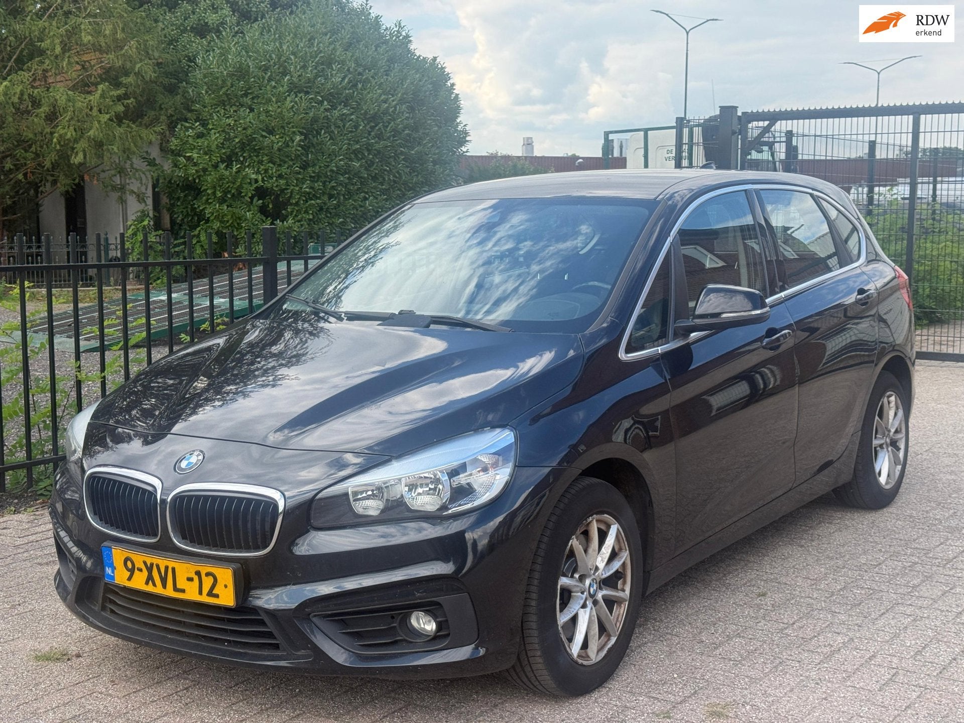 BMW 2-serie Active Tourer 218i Executive NW KETTING!, Voorwielaandrijving, 136 pk, Gebruikt, Zwart