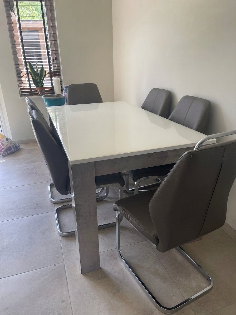 Moderne eettafel met salontafel - Grijs/Wit, Ophalen, Kunststof, Gebruikt, 100 tot 150 cm