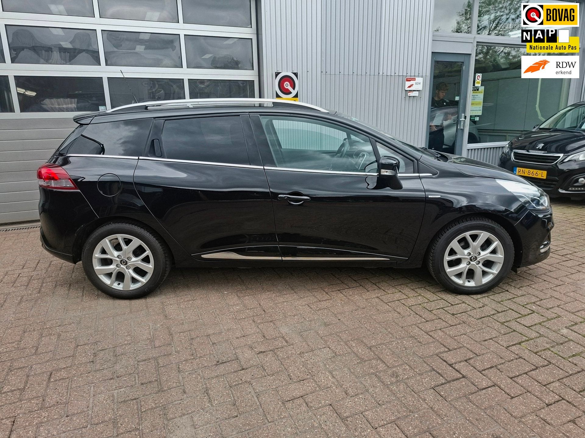 Renault Clio 0.9 TCe Limited PDC Navi Airco Cruise Isofix