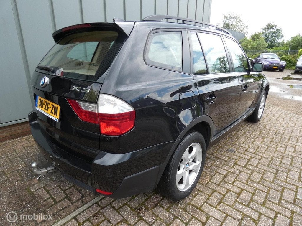 BMW X3 2.0i Executive AIRCO//NAVI//CRUISE//TREKHAAK//CV+AB, Auto's, BMW, 1995 cc, 4 cilinders, 150 pk, Zwart