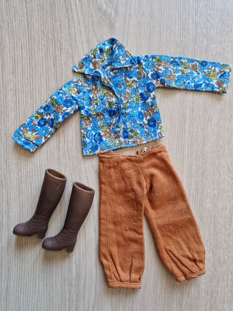 Tk: vintage barbie Sindy County Set, Verzenden, Gebruikt, Kleertjes