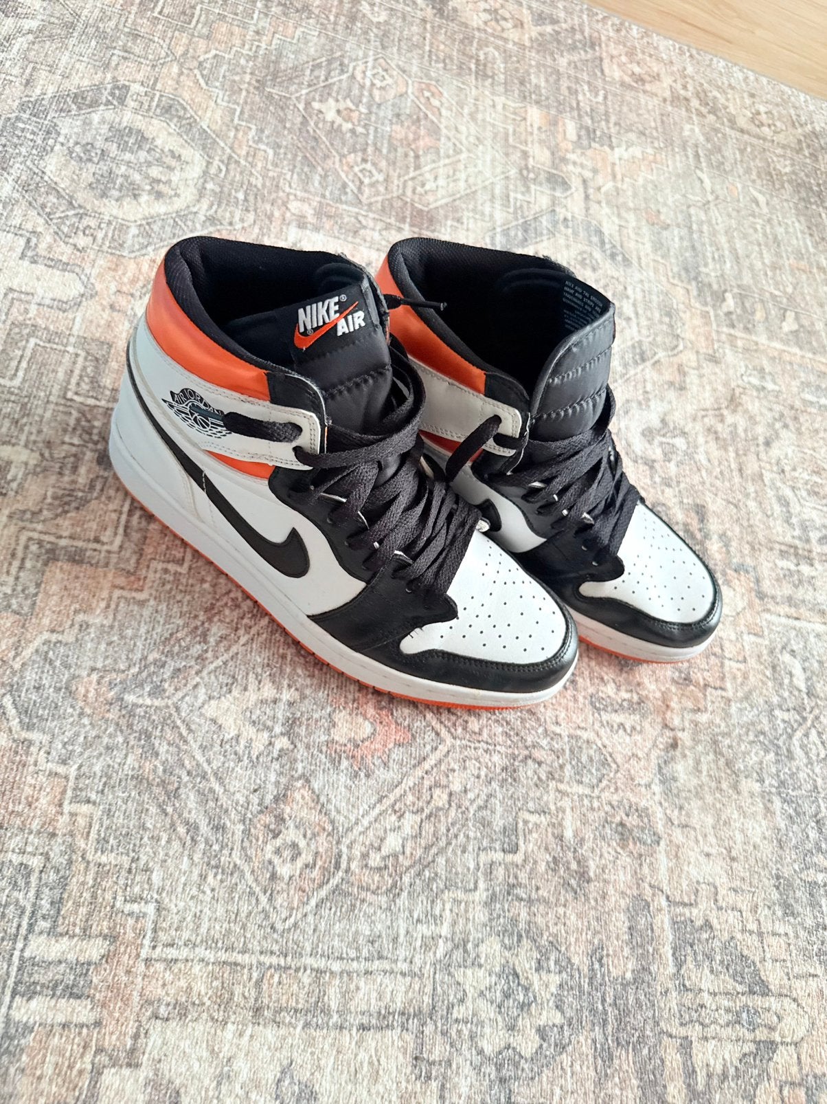 Nike air jordan sneakers, Ophalen of Verzenden, Zo goed als nieuw, Overige kleuren
