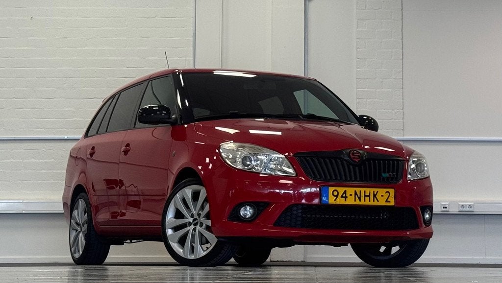 Skoda Fabia Combi 1.4 TSI RS 180PK Mooi! Ketting vervangen G, Auto's, Skoda, Euro 5, Gebruikt, 4 cilinders, Electronic Stability Program (ESP)