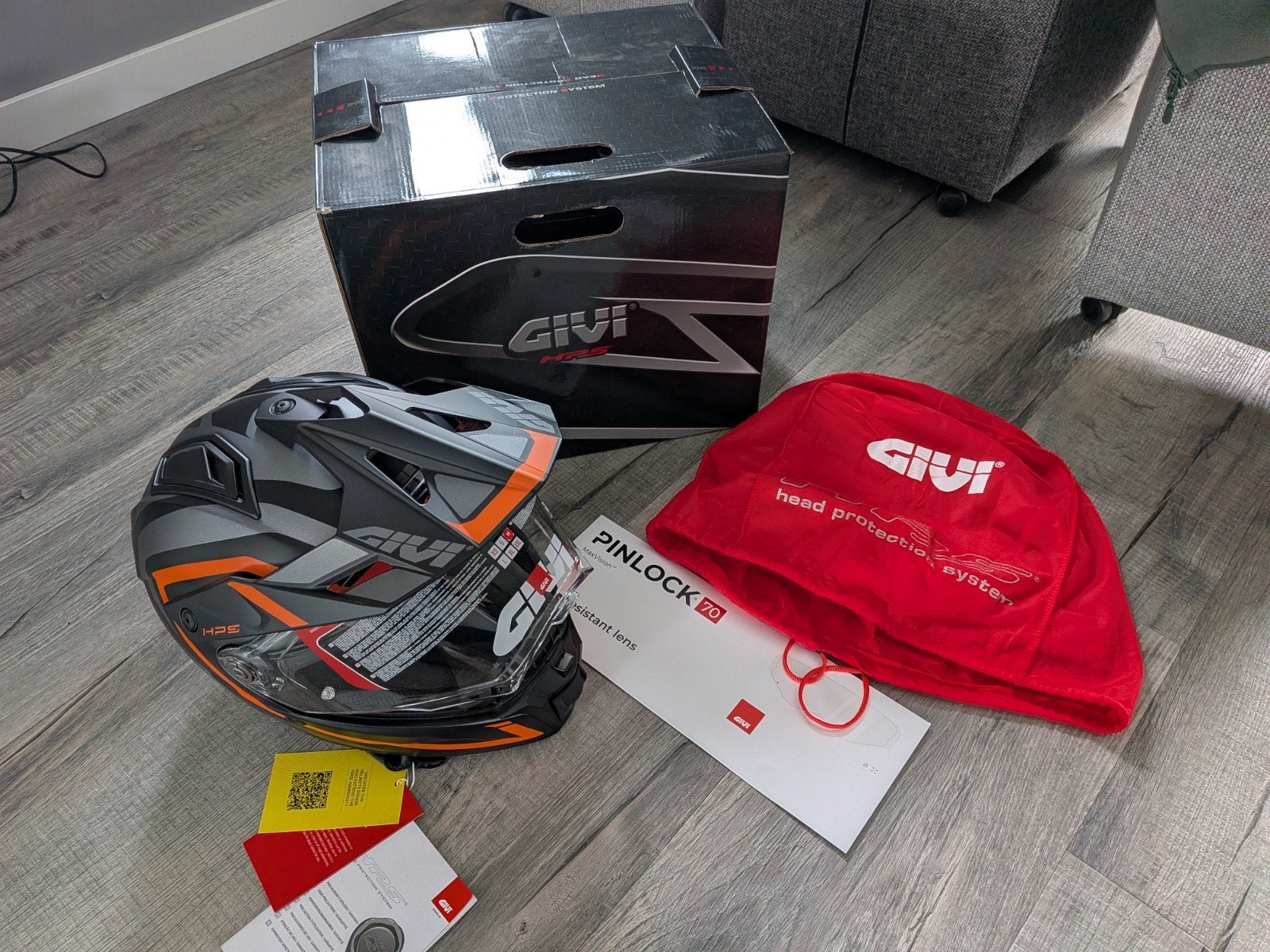 Givi 80.1 Fiber Apex Mat Titanium Zwart Oranje in de maat M., Motoren, Ophalen of Verzenden, Nieuw met kaartje, M, Overige merken