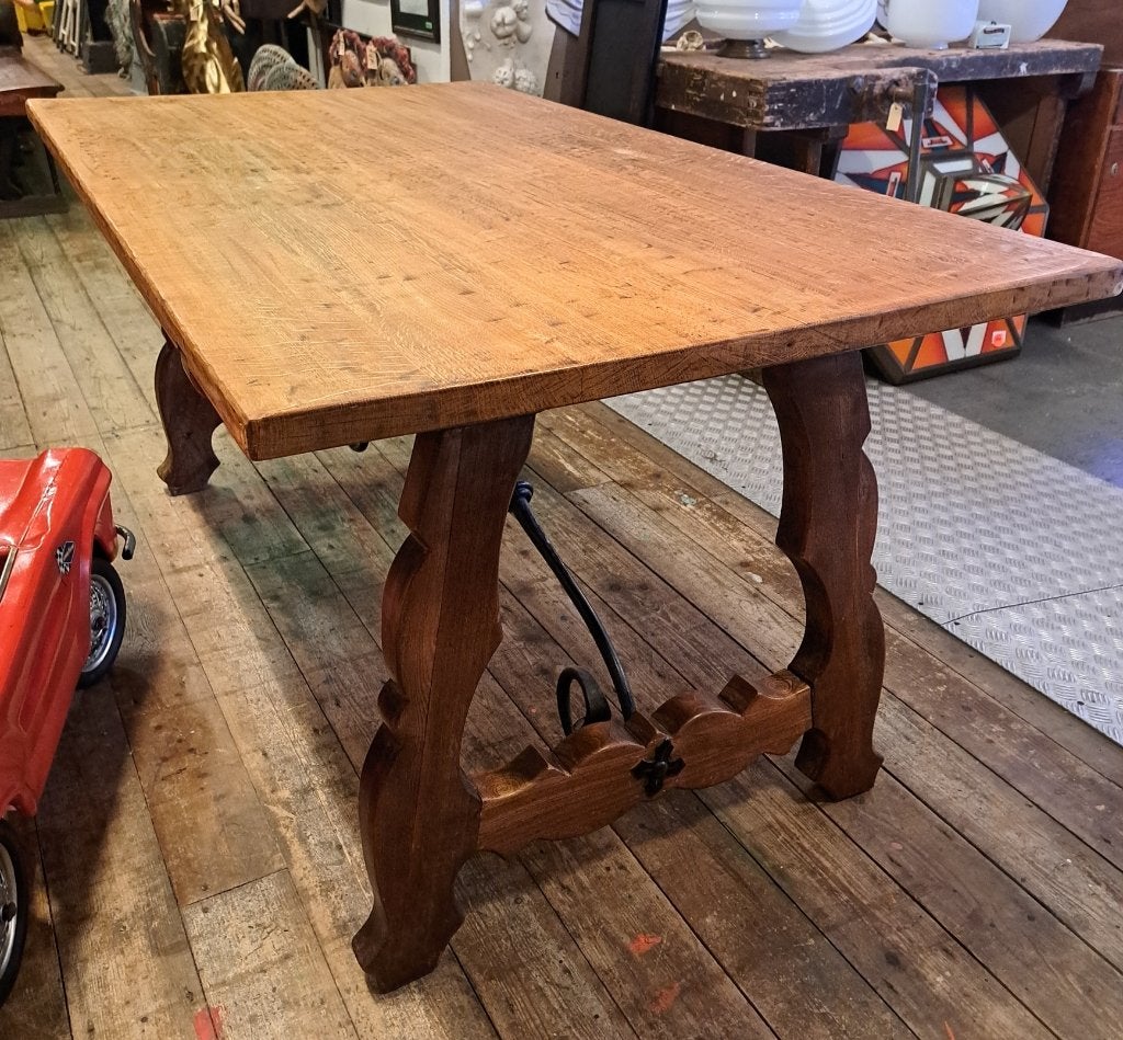 Antieke eikenhouten Spaanse tafel 160 cm lang 90 cm breed, Antiek en Kunst, Ophalen