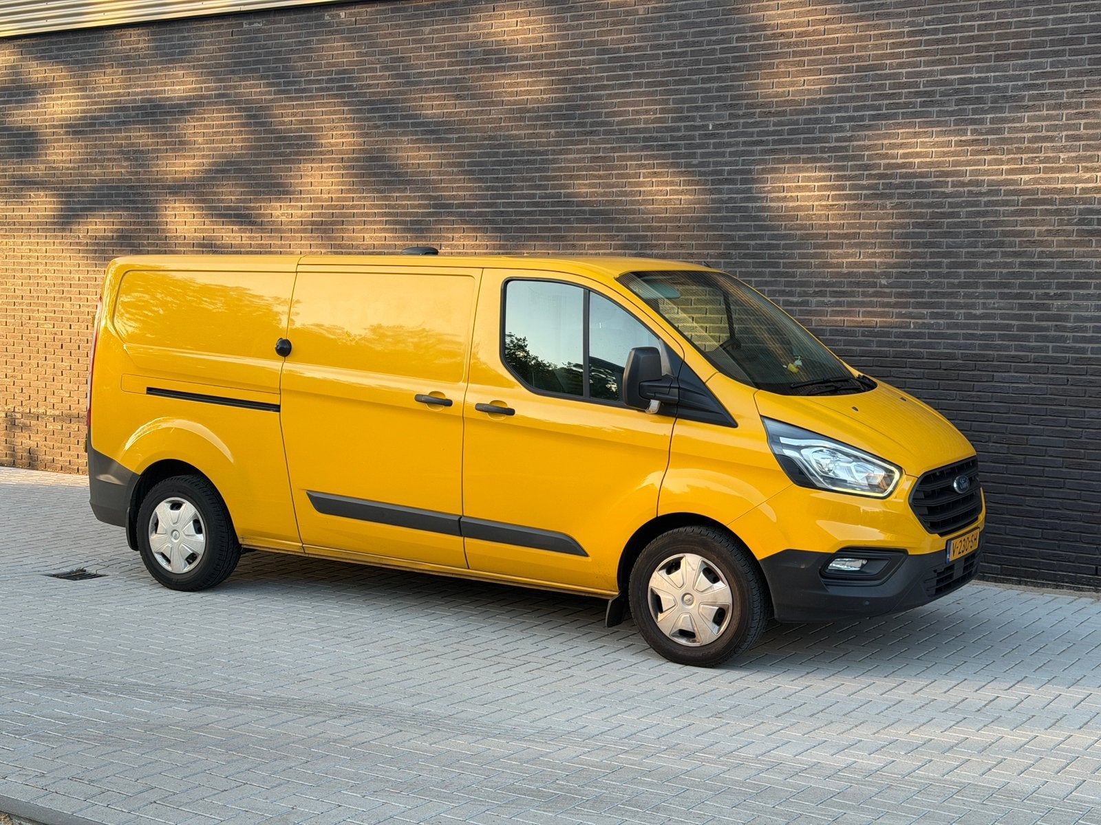 Ford Transit Custom GB 2.0 Tdci 105PK 320 L2h1 2018, Auto's, Bestelauto's, Particulier, Ford, Diesel, Handgeschakeld, Origineel Nederlands