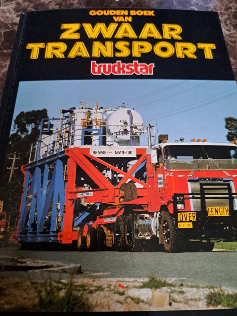Gouden Boek van Zwaar Transport Truckstar, Boeken, Vervoer en Transport, Gelezen, Vrachtwagen, Ophalen of Verzenden