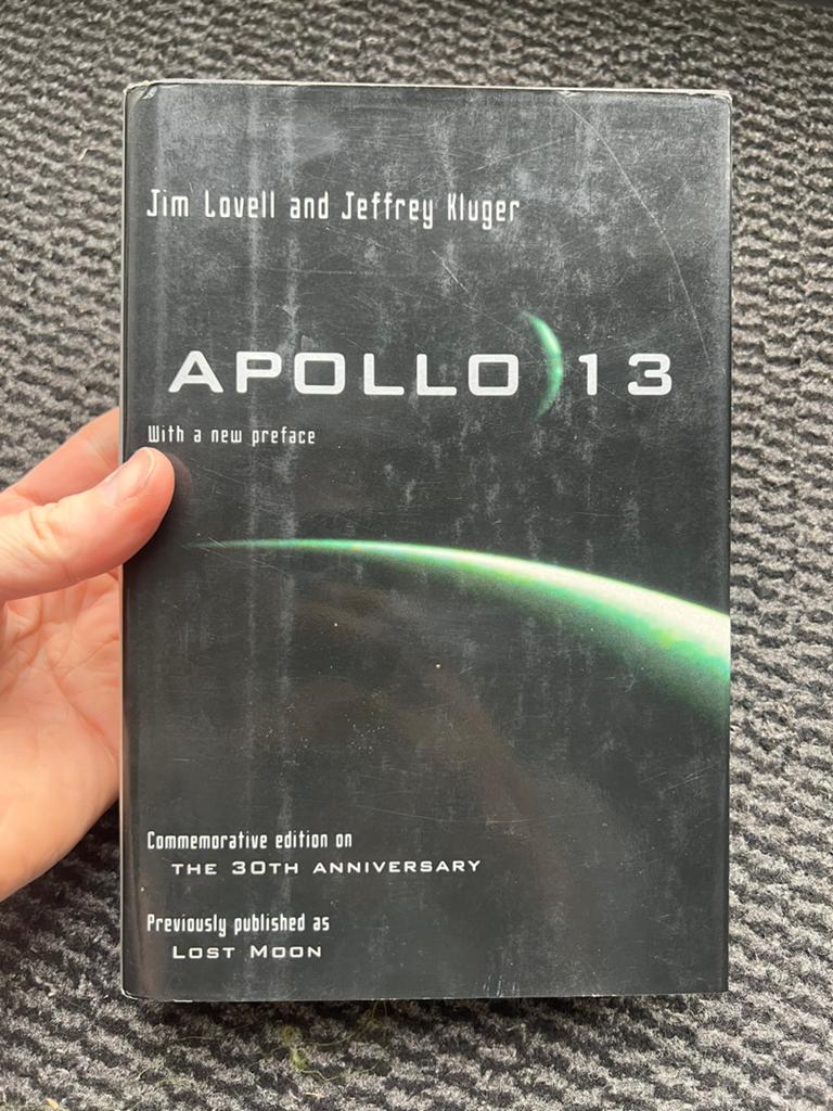 Apollo 13 25 yr commerative editie NASA Jim Lovell Maan, Ophalen of Verzenden, Tweede Wereldoorlog, Gelezen, Overige onderwerpen