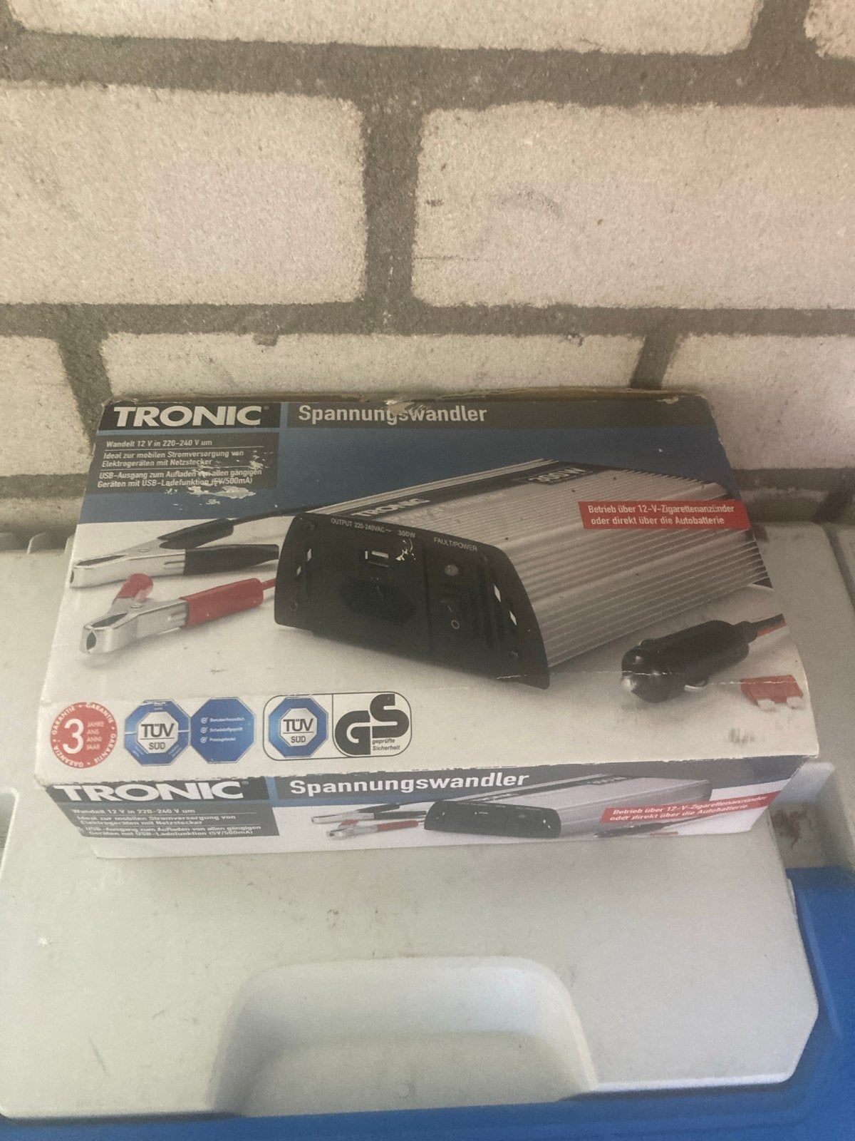 TRONIC Spanningswandler 12V naar 220-240V omvormer, Ophalen of Verzenden, Nieuw, Universele onderdelen