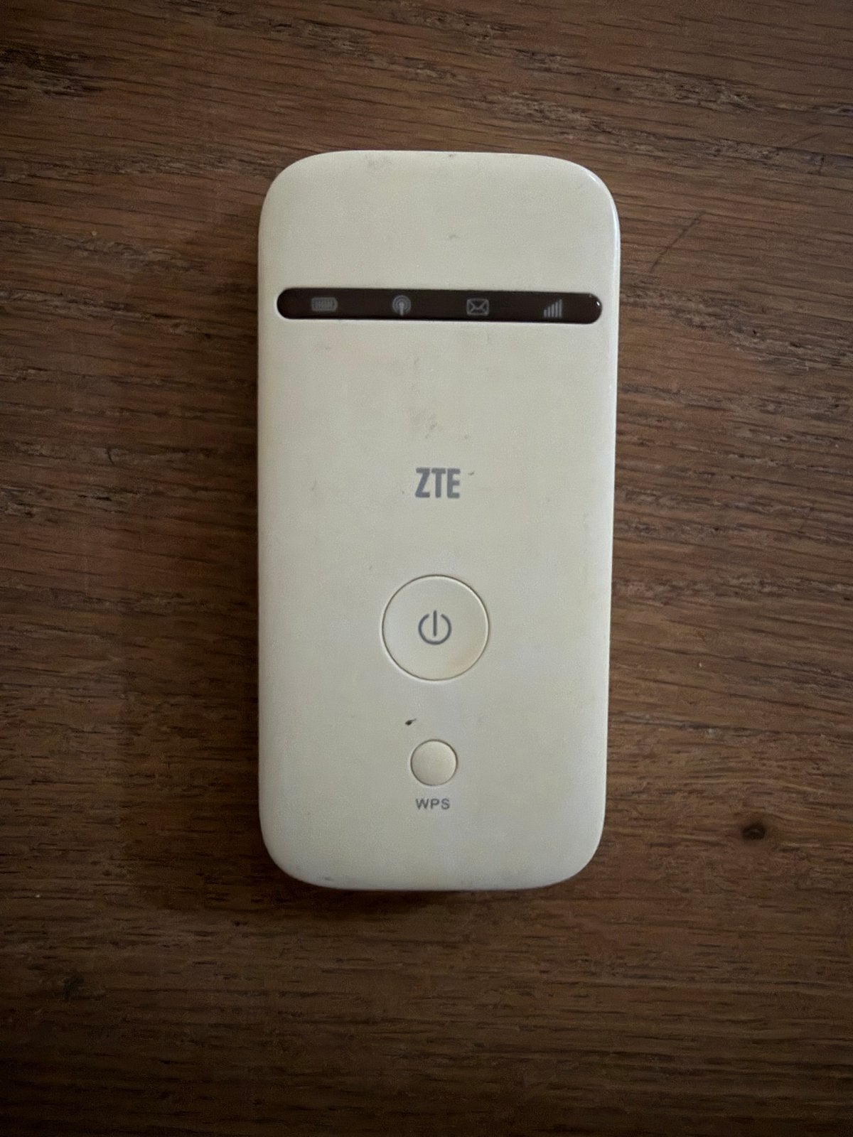 ZTE Mobiele WiFi Router - Draagbaar en Handig, Ophalen of Verzenden, Zo goed als nieuw