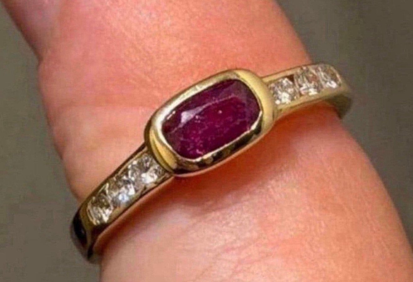 18 karaat gouden ring met 6 natuurlijke diamanten en robijn!, 18 tot 19, Ophalen of Verzenden, Met edelsteen, Dame