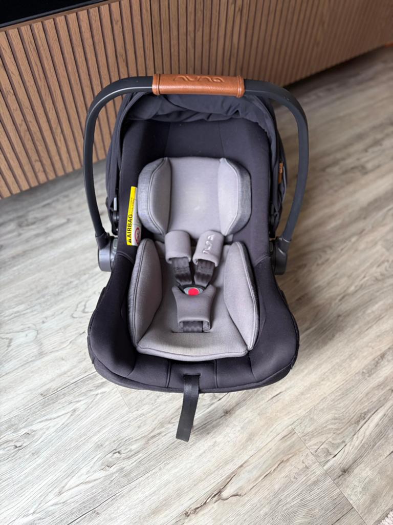 Nuna Pipa Next autostoel + base, Zo goed als nieuw, Isofix, 0 t/m 13 kg, Ophalen