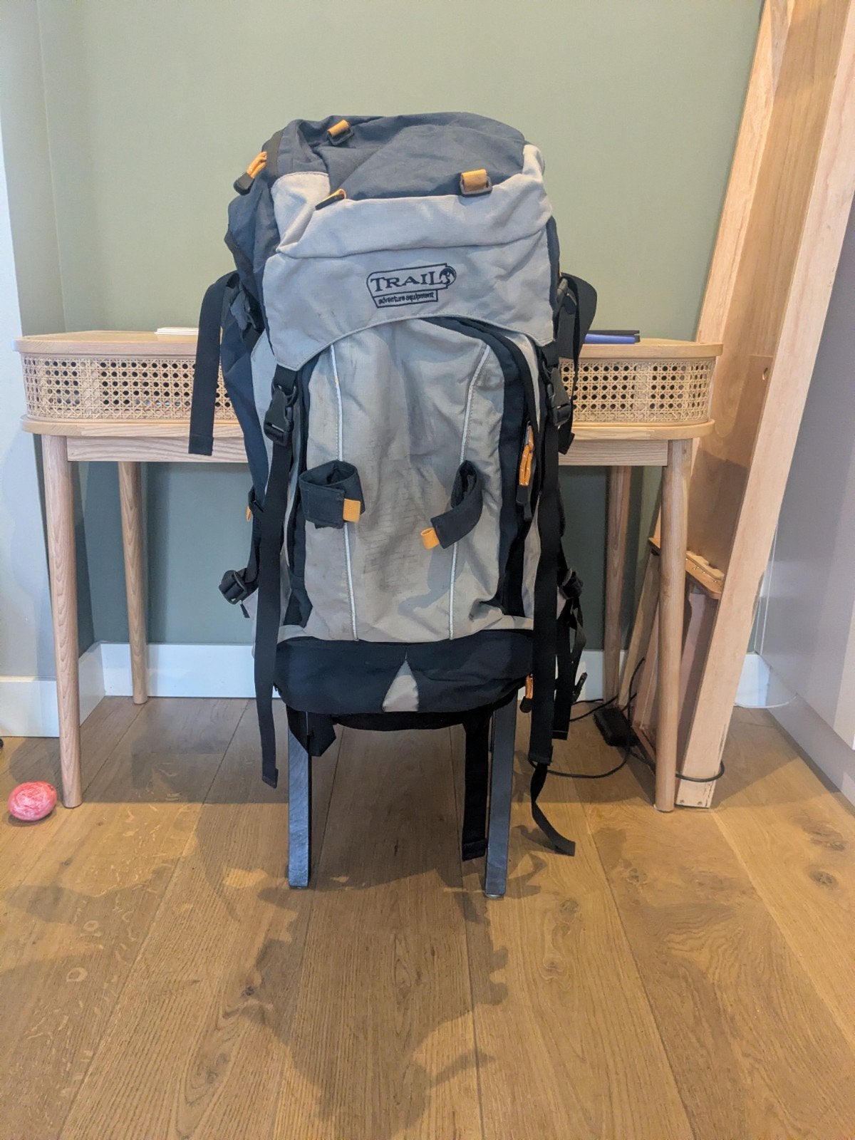 Trail Adventure Rugzak met Regenhoes, Gebruikt, 25 tot 40 cm, Waterdicht, 60 cm of meer