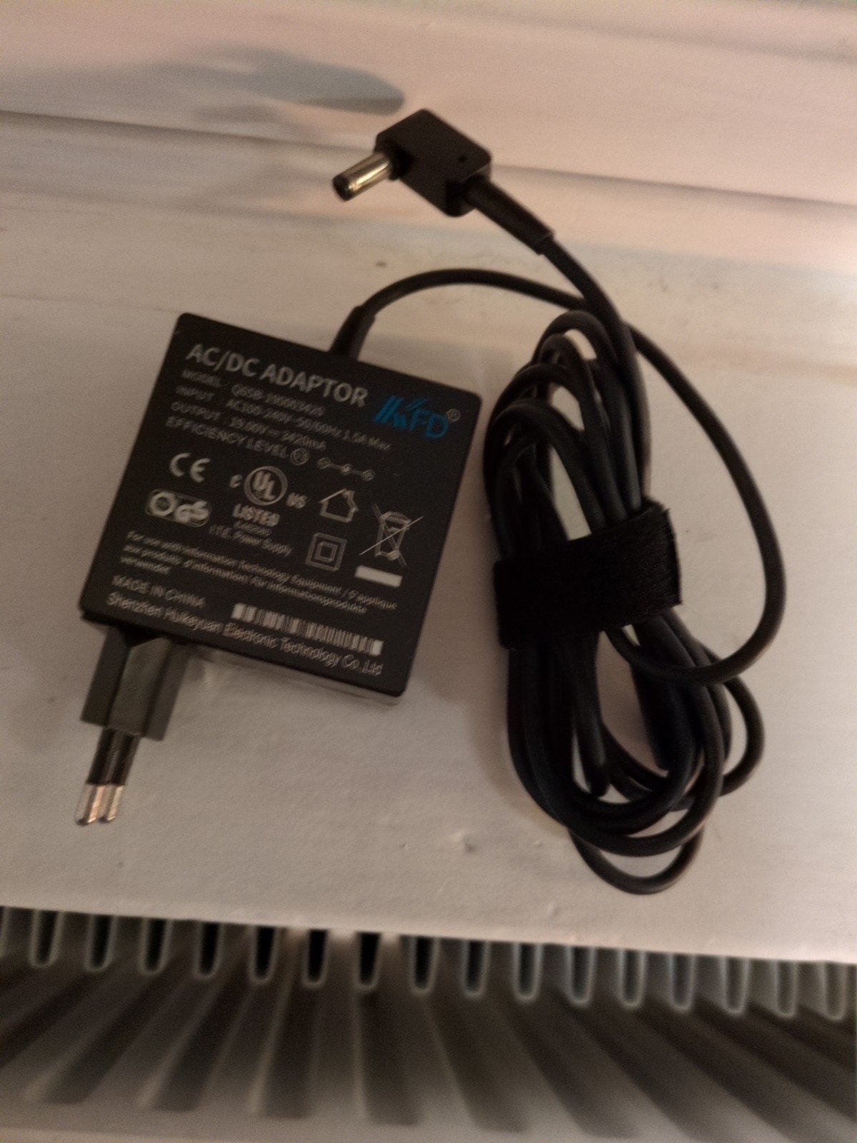 AC/DC Adapter Oplader 19V 3.42A - Universeel, Computers en Software, Ophalen of Verzenden, Gebruikt, Hukayuan