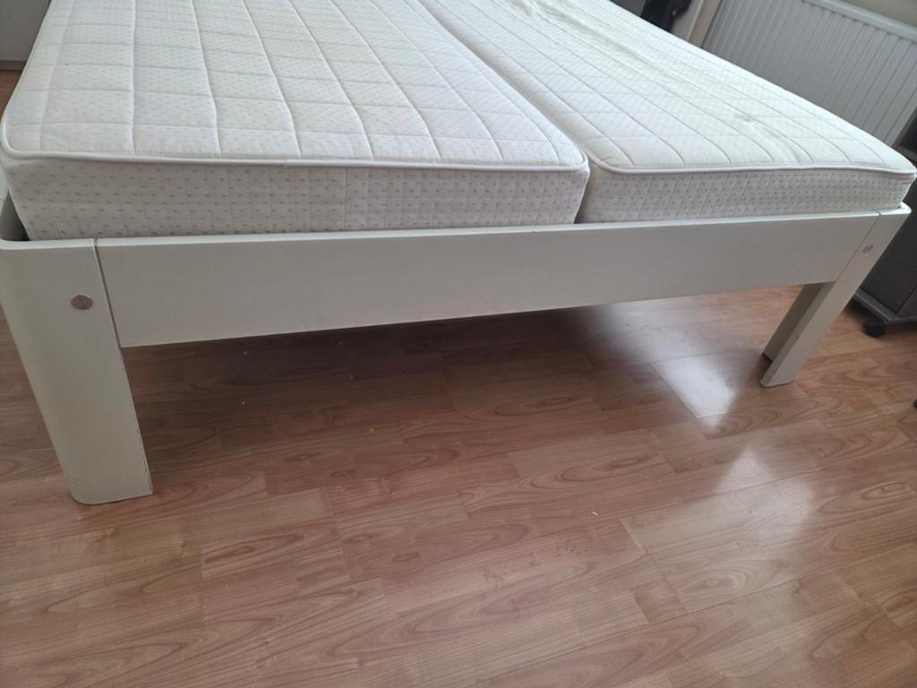Auping Auronde bed met lattenbodems en matrassen, Ophalen, Gebruikt, Wit, Tweepersoons