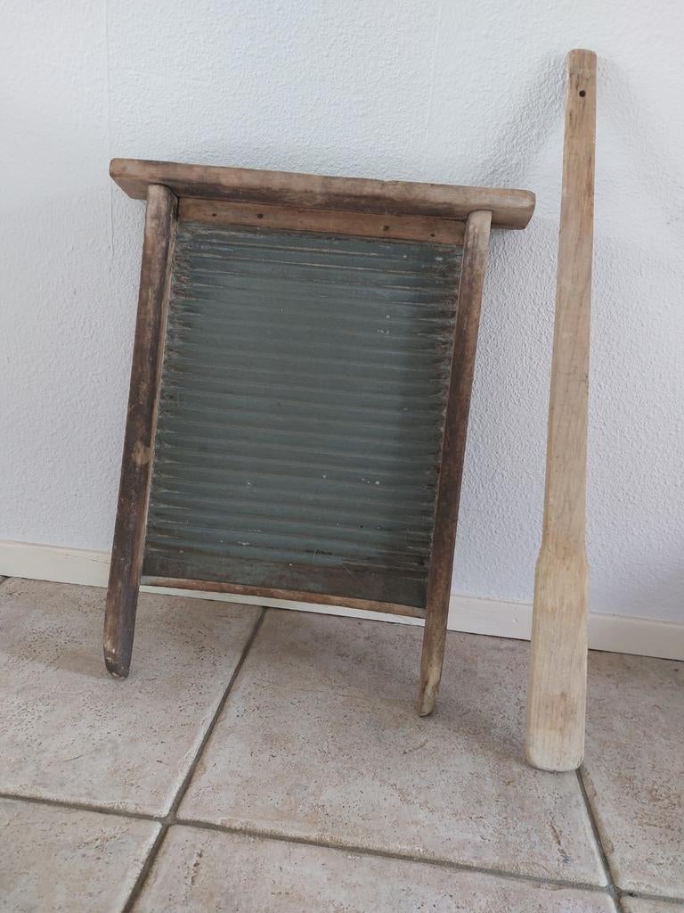 Originele houten wasbord met bijhorende houten lepel, Verzenden