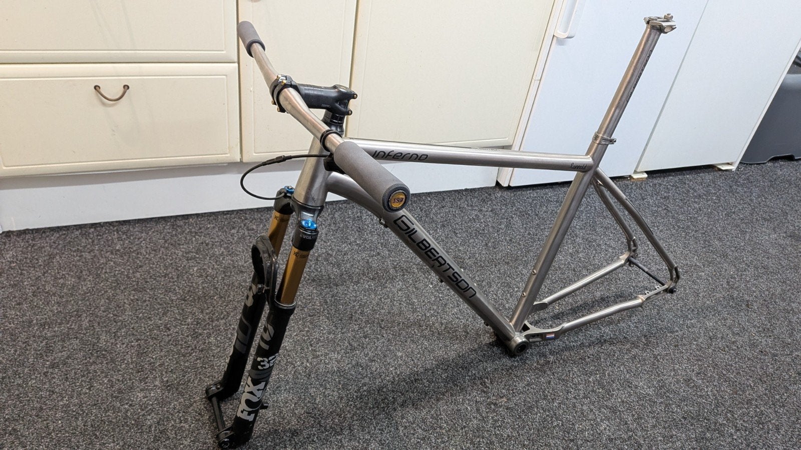 Gilbertson Inferno Titanium Frameset met Fox Kashima 32, Ophalen, Titanium, Gilberston, Stuur