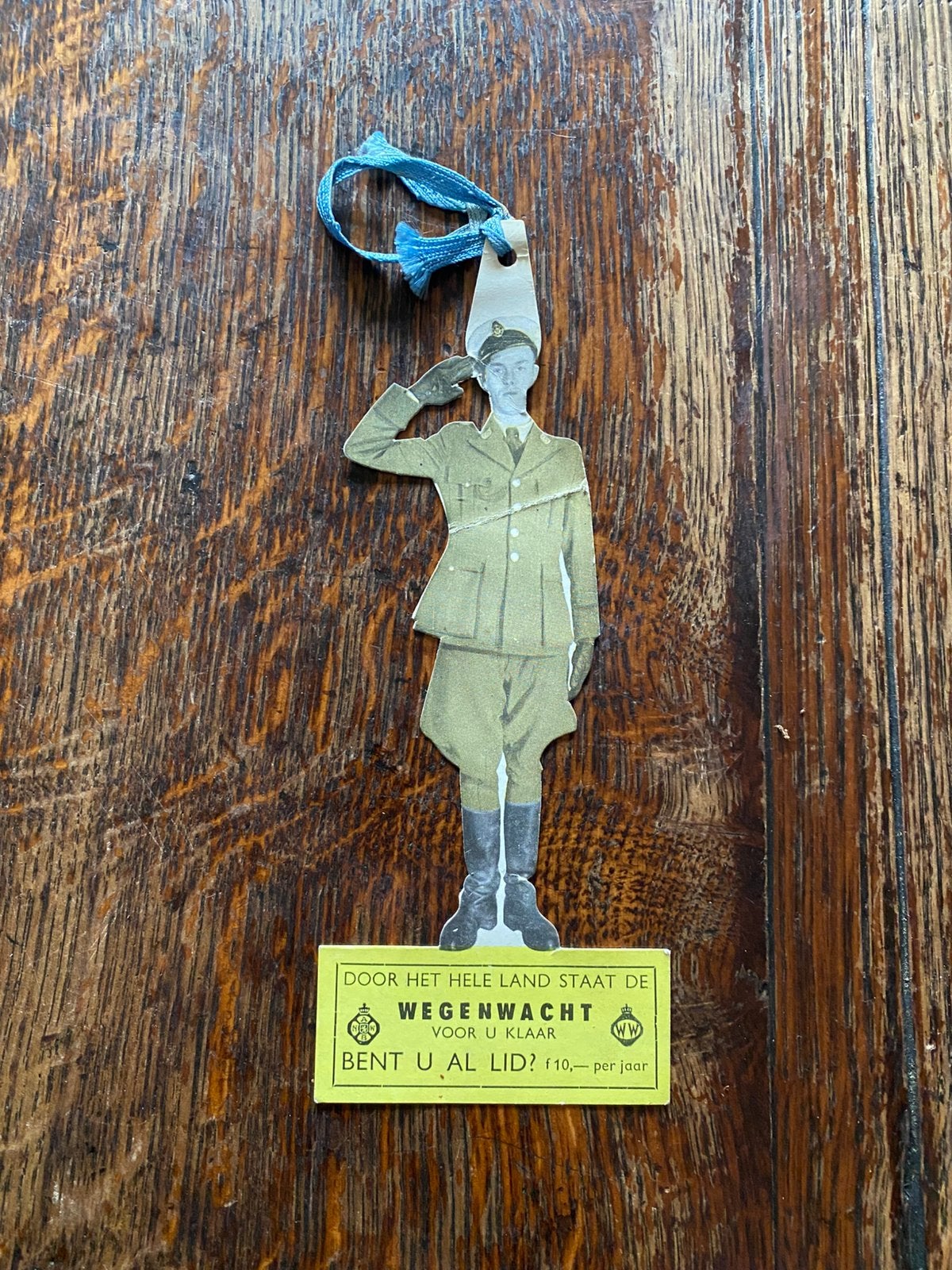 Vintage wegenwacht label, Ophalen