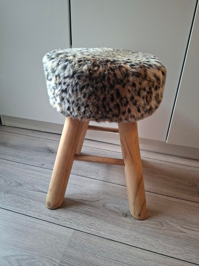 Houten krukje met panterprint - 40 cm hoog, Ophalen