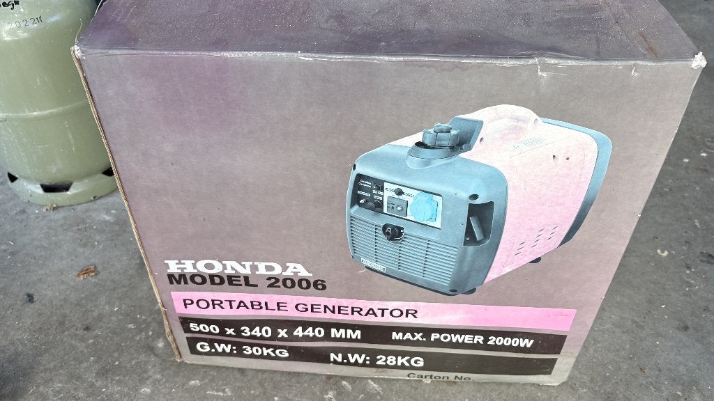 Chinese "Honda "Eu20i inverter generator aggregaat, Doe-het-zelf en Verbouw, Aggregaten, Ophalen, Zo goed als nieuw, Minder dan 5 kVA