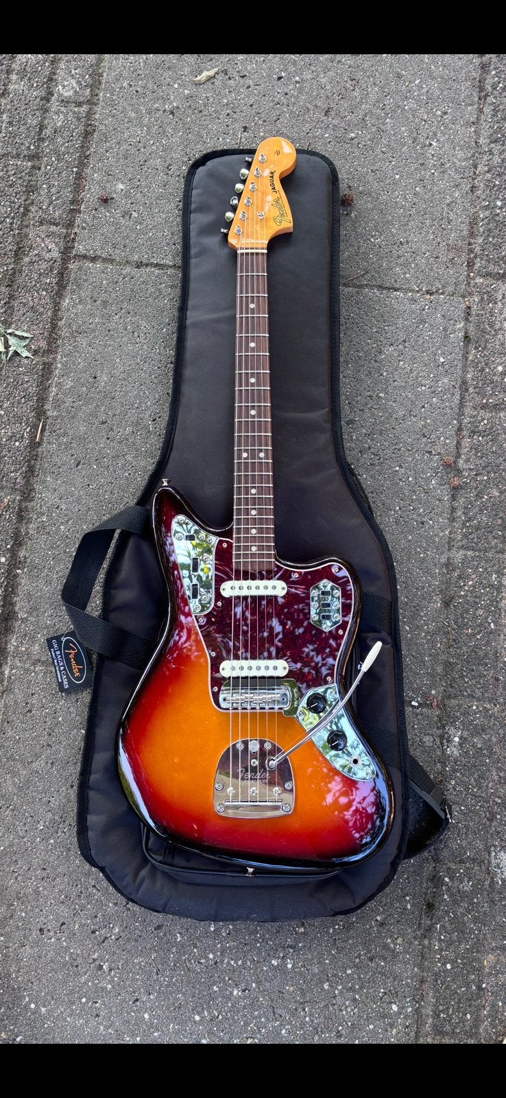 Fender Jaguar vintera III sunburst, Ophalen, Zo goed als nieuw