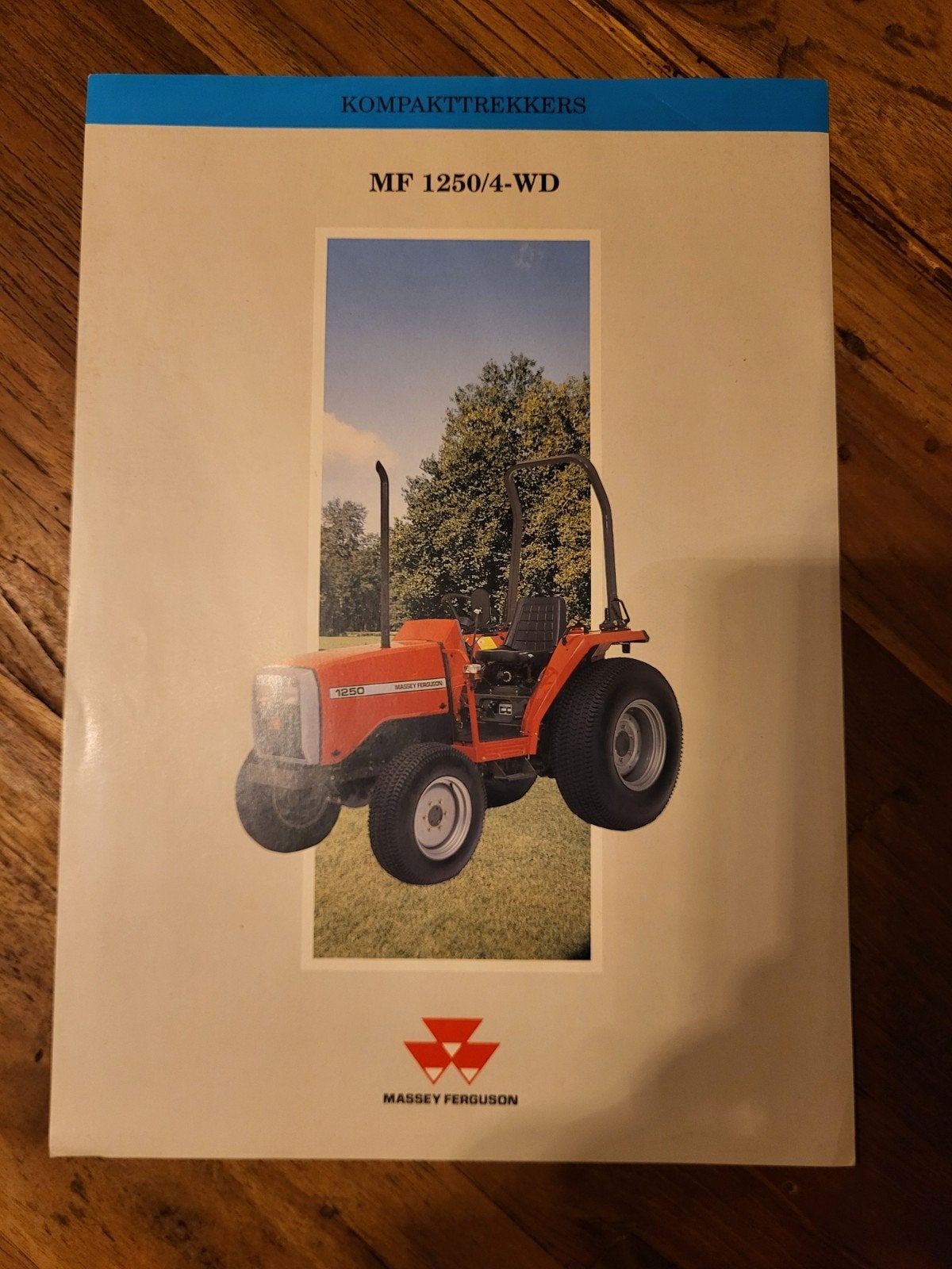 tractor folder Massey Ferguson 1250, Ophalen of Verzenden, Zo goed als nieuw