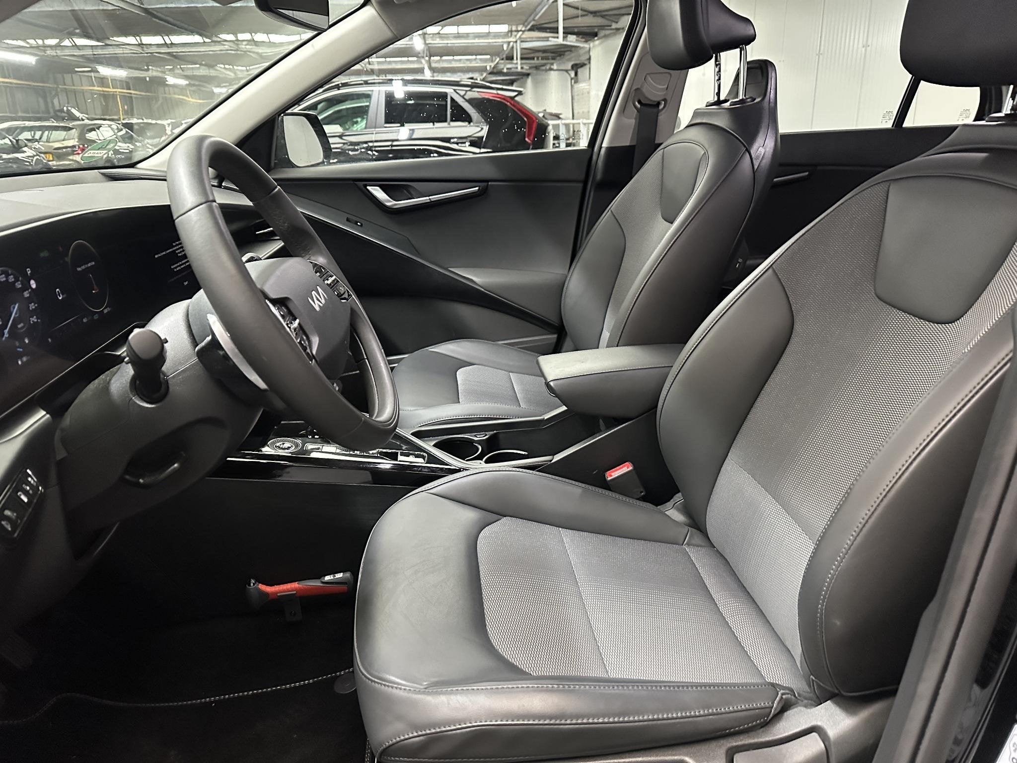 Kia Niro 1.6 GDi PHEV DynamicLine, Auto's, Kia, Gebruikt, Euro 6, Leder en Stof, Zwart
