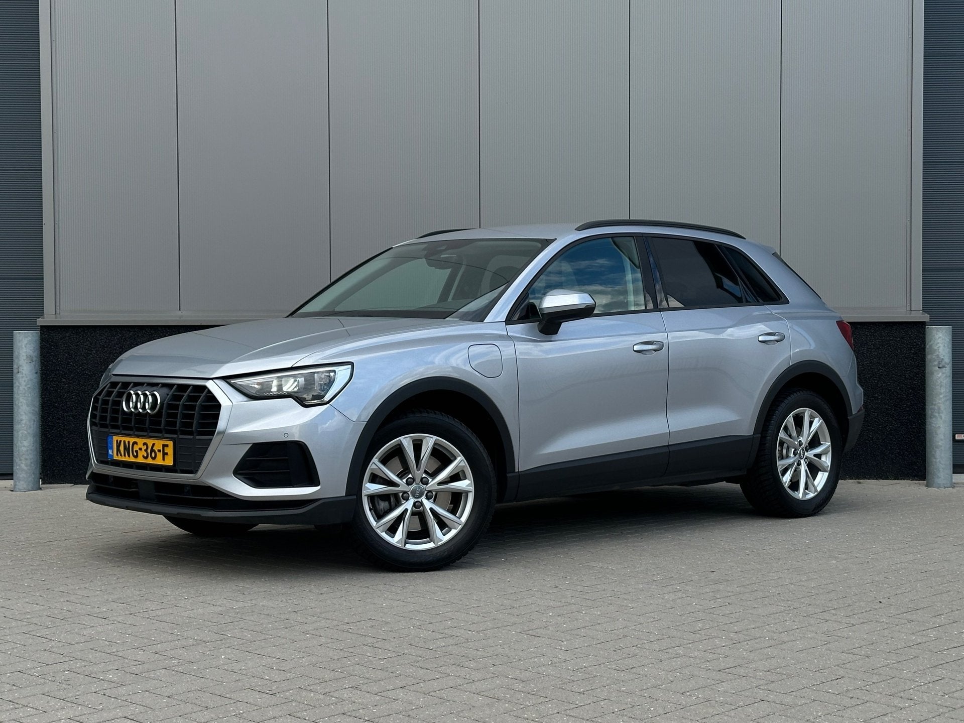 Audi Q3 45 TFSI e |ACC|TREKHAAK|STOELVERWARMING, Stof, Gebruikt, 150 pk, Hybride Elektrisch/Benzine