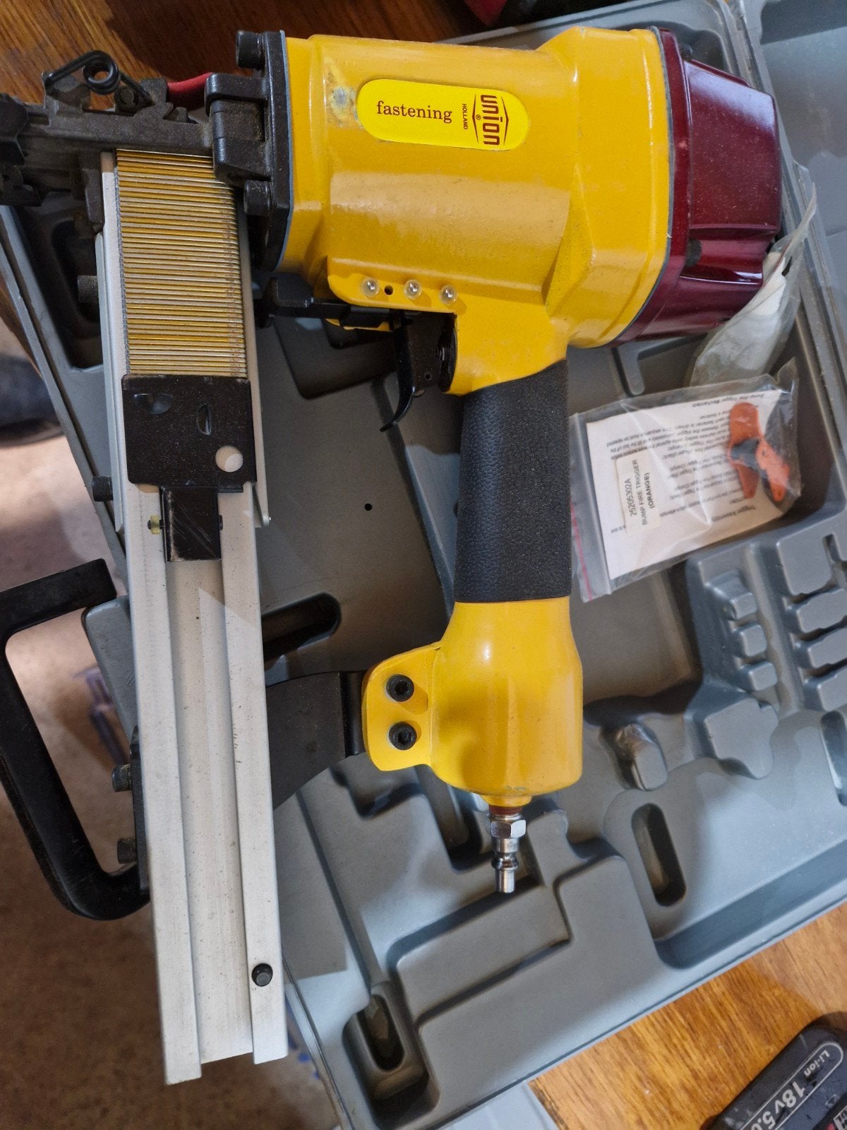 Union Pneumatische Nietmachine/Tacker in Koffer, Ophalen of Verzenden