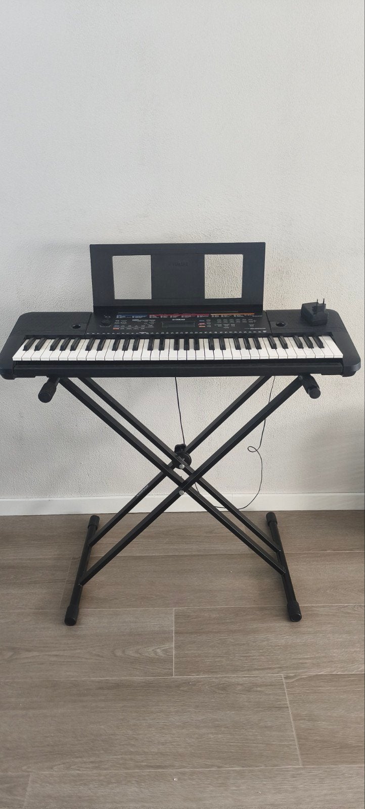 Yamaha PSR-E263 keyboard in zeer goede staat, Ophalen, Zo goed als nieuw, 61 toetsen, Yamaha