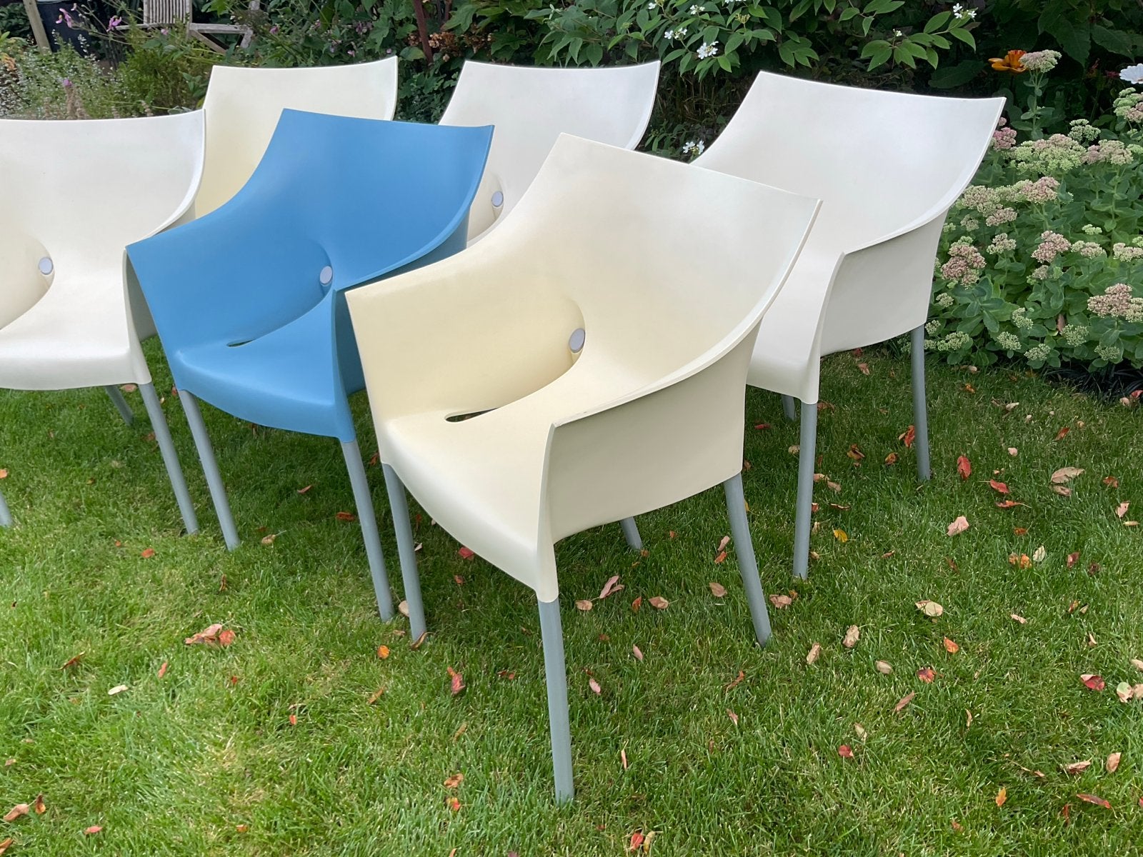 Kartell Dr. No stoelen - Set van 6 (5x crème, 1x blauw), Ophalen, Kunststof, Gebruikt, Overige kleuren