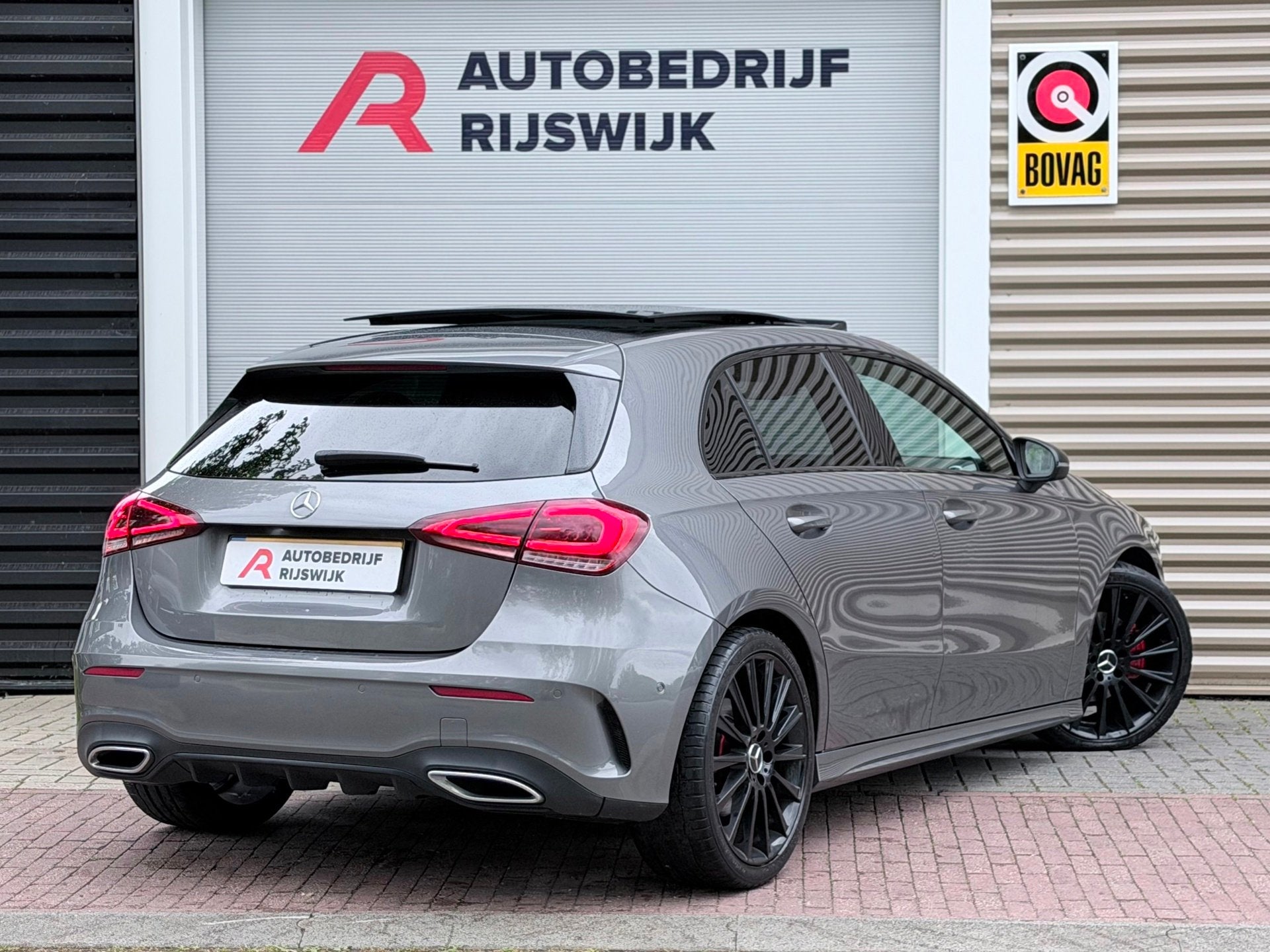 Mercedes-Benz A-klasse 200 Launch Edition Premium Plus Pano/, Auto's, Mercedes-Benz, Euro 6, 4 cilinders, 163 pk, 19 km/l