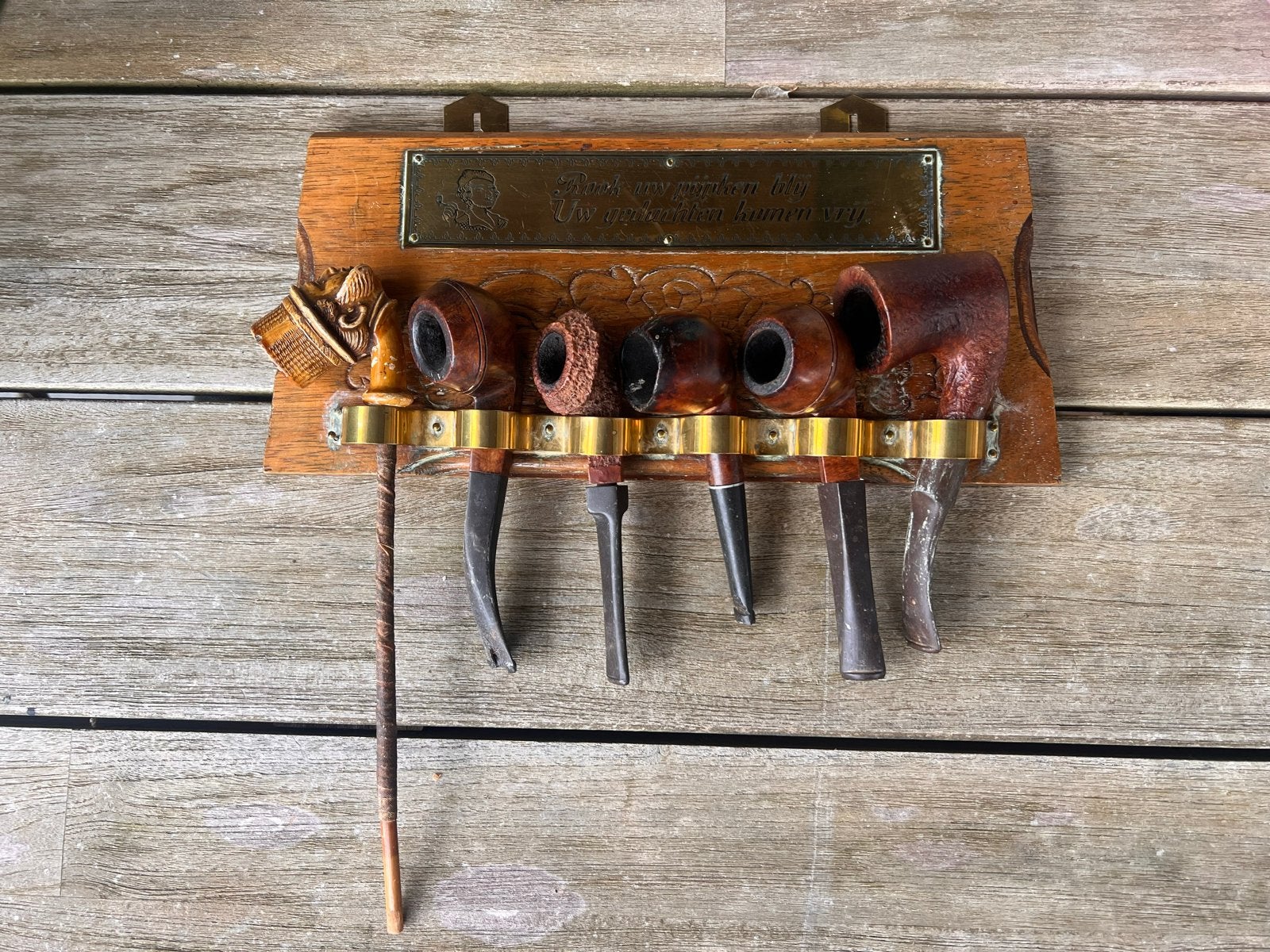 Antiek pijpenrek met 6 pijpen en spreuk, Ophalen